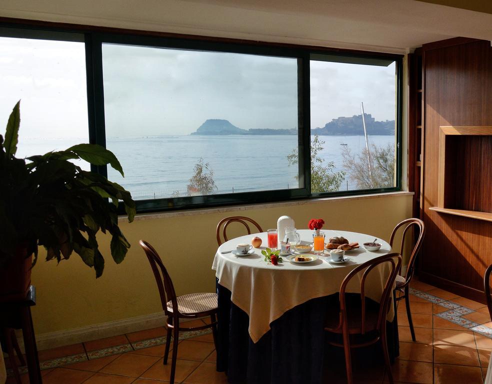 Albergo Delle Rose 포츠올리 외부 사진