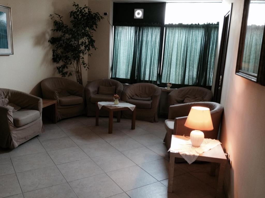 Albergo Delle Rose 포츠올리 외부 사진